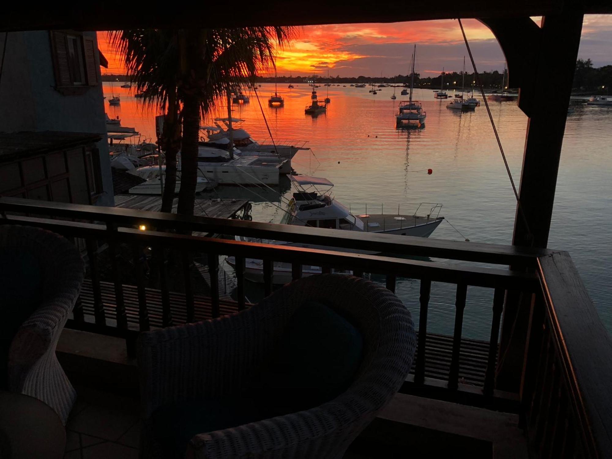 Grand Baie Beach Penthouse 外观 照片